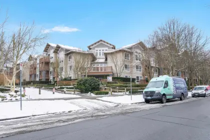 225 5600 Andrews Road, Richmond, BC, Richmond — Apartment/Condo for sale