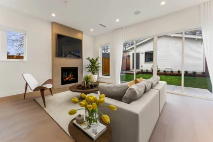 2 2241 E 8th Avenue, Vancouver, BC, Vancouver — Half Duplex for sale