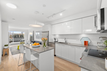 207 233 Kingsway, Vancouver, BC, Vancouver — Apartment/Condo for sale