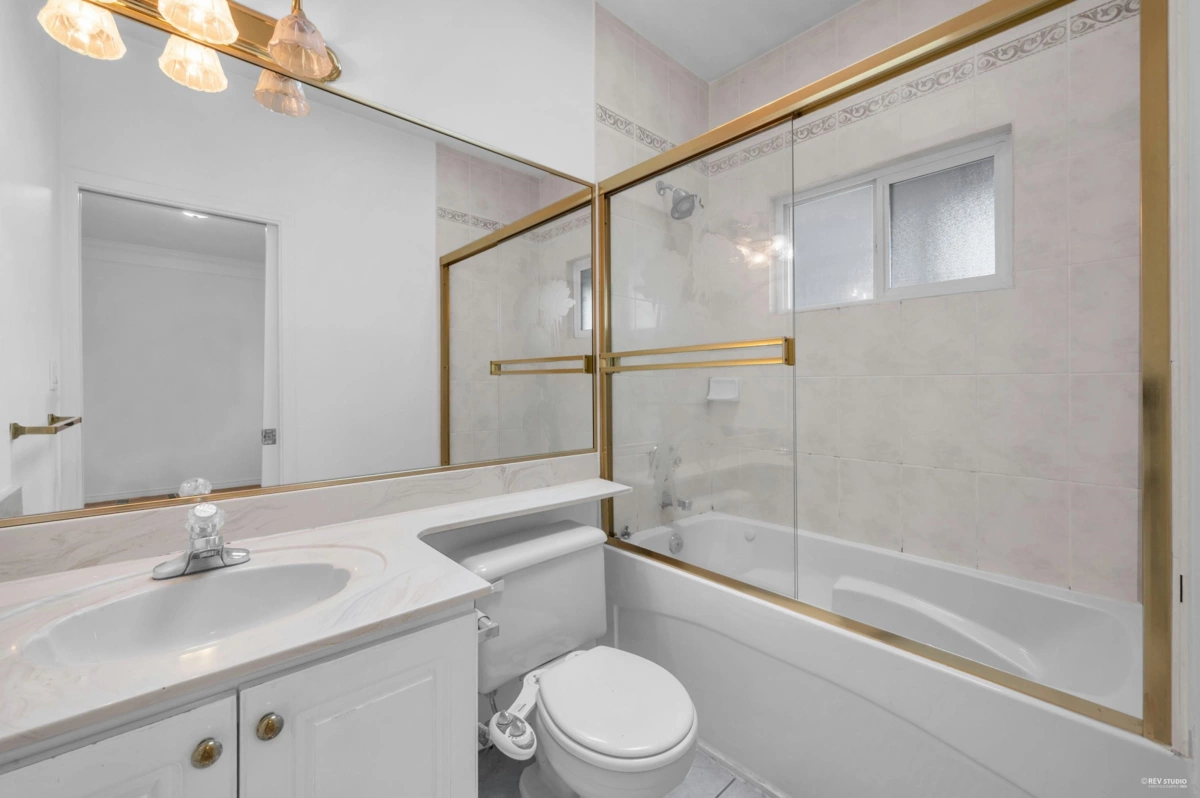 Community Amenities Photo (Clubhouse) of 3190 Grant Street, Vancouver, BC