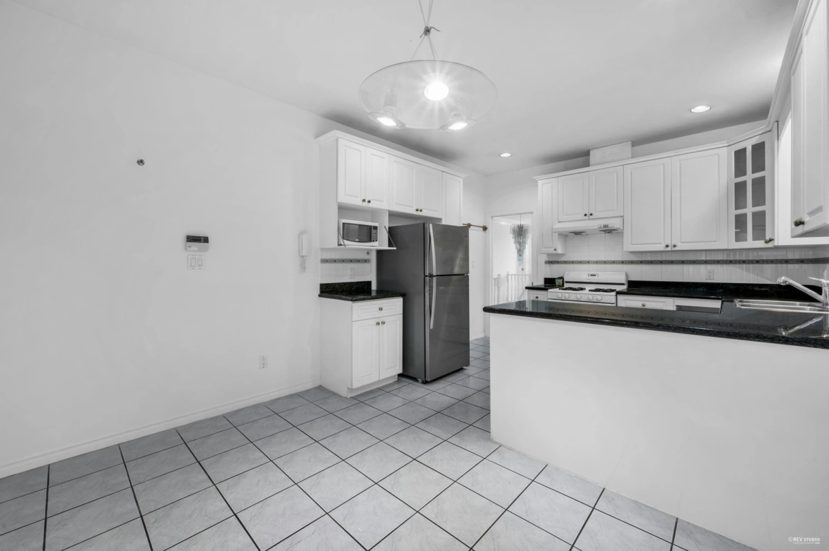 Living Room Photo of 3190 Grant Street, Vancouver, BC