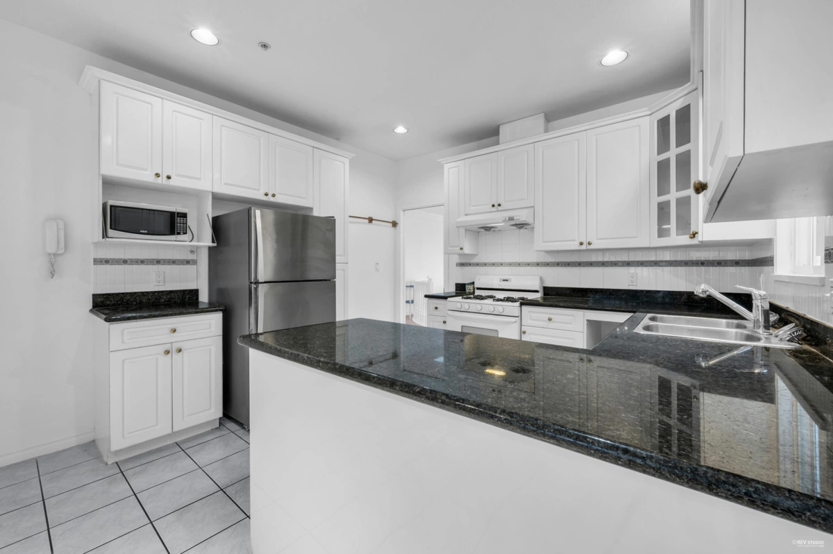 Outdoor Kitchen Photo of 3190 Grant Street, Vancouver, BC