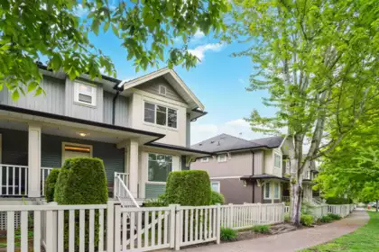 32 6575 192 Street, Surrey, BC