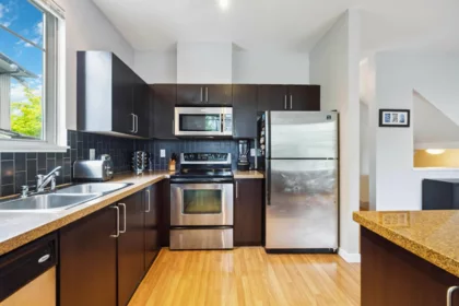 32 6575 192 Street, Surrey, BC