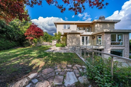 Hot Tub / Spa Photo of 761 Eyremount Drive, West Vancouver, BC