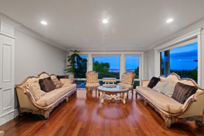 Living Room Photo of 761 Eyremount Drive, West Vancouver, BC