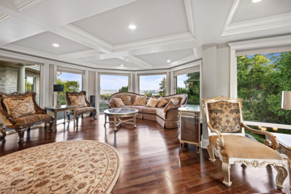 Family Room Photo of 761 Eyremount Drive, West Vancouver, BC