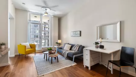 705 1205 Howe Street, Vancouver, BC, Vancouver — Apartment/Condo for sale