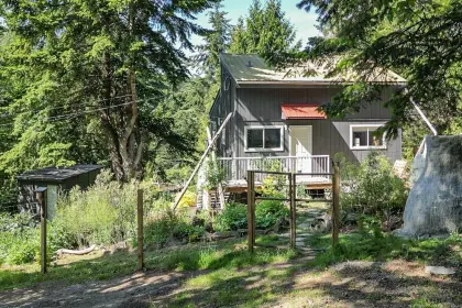 264 Mariners Way, Mayne Island, BC, Mayne Island — Single Family Residence for sale