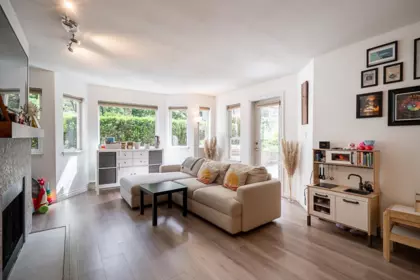 223 6707 Southpoint Drive, Burnaby, BC, Burnaby — Apartment/Condo for sale
