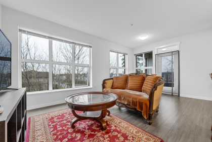 Kitchen Island Photo of 333 9551 Alexandra Road, Richmond, BC
