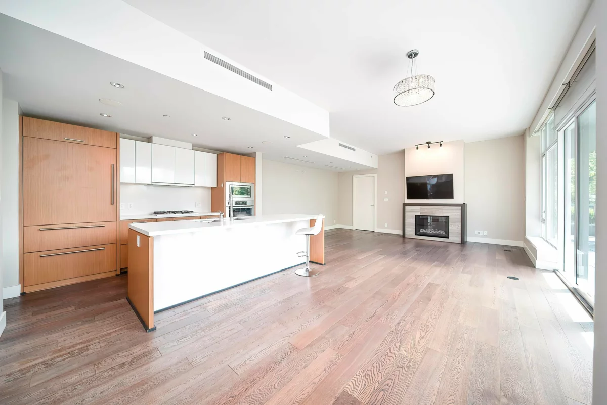 Dining Area Photo of 102 908 Keith Road, West Vancouver, BC