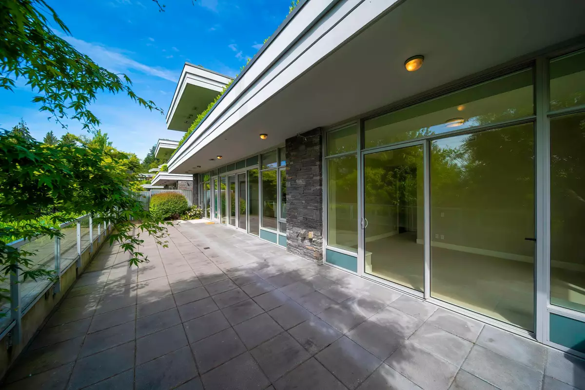 Family Room Photo of 102 908 Keith Road, West Vancouver, BC