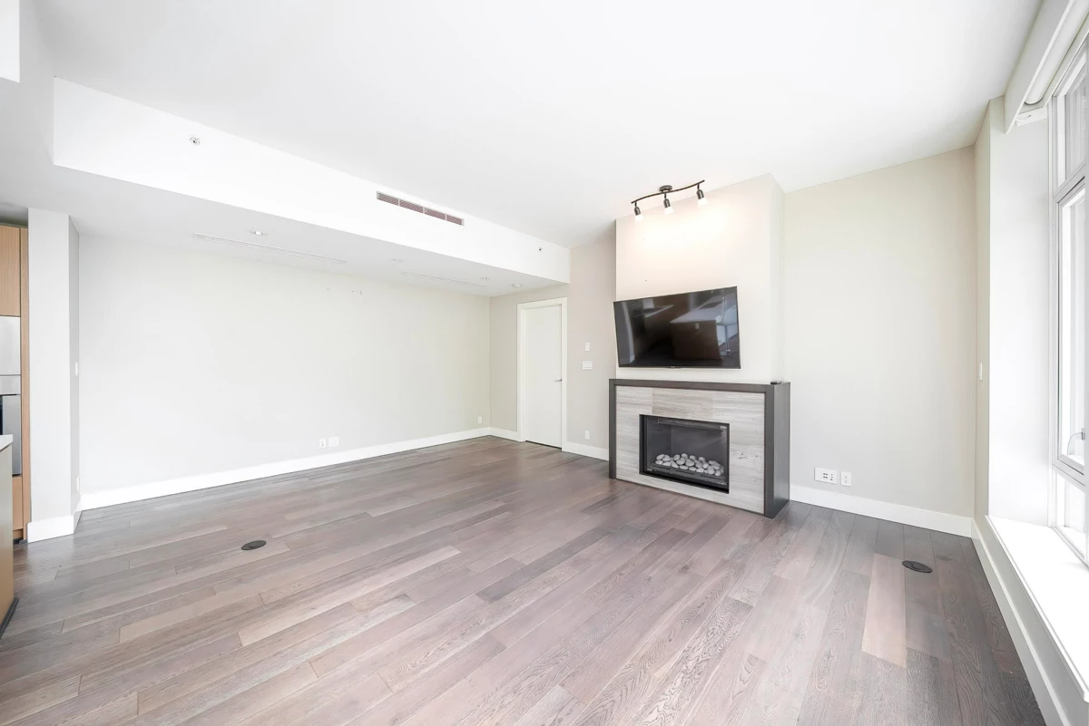 Guest Bathroom Photo of 102 908 Keith Road, West Vancouver, BC