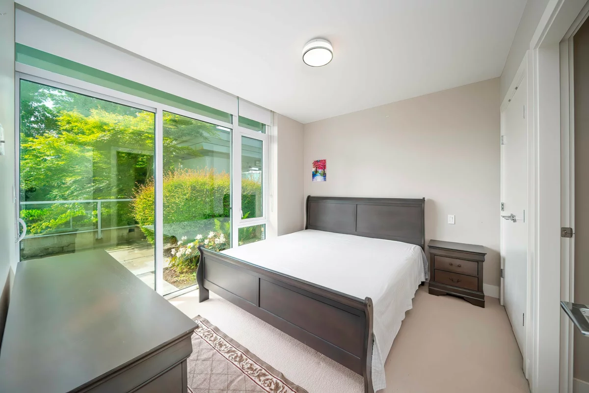 Loft / Bonus Room Photo of 102 908 Keith Road, West Vancouver, BC