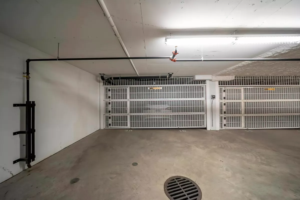 Mudroom Photo of 102 908 Keith Road, West Vancouver, BC
