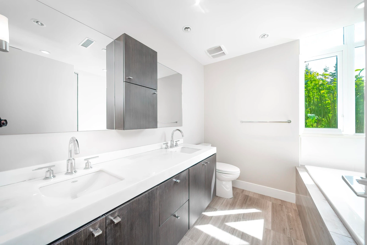 Office / Den Photo of 102 908 Keith Road, West Vancouver, BC