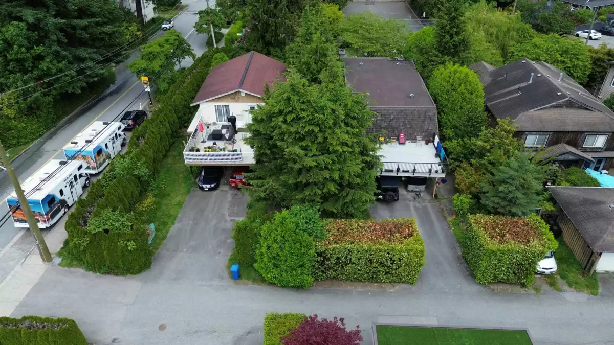 Bedroom 2 Photo of 6388 Douglas Street, West Vancouver, BC
