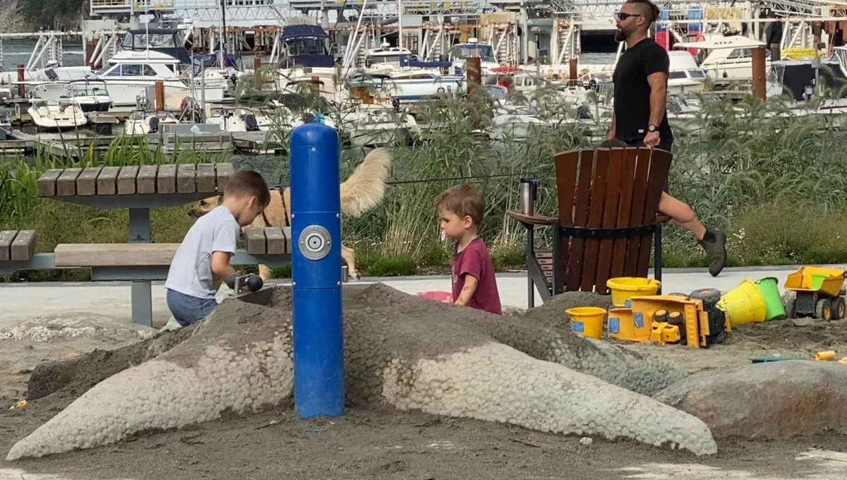 Loft / Bonus Room Photo of 6388 Douglas Street, West Vancouver, BC
