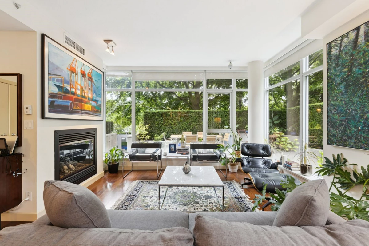 Dining Area Photo of TH12 1233 W Cordova Street, Vancouver, BC