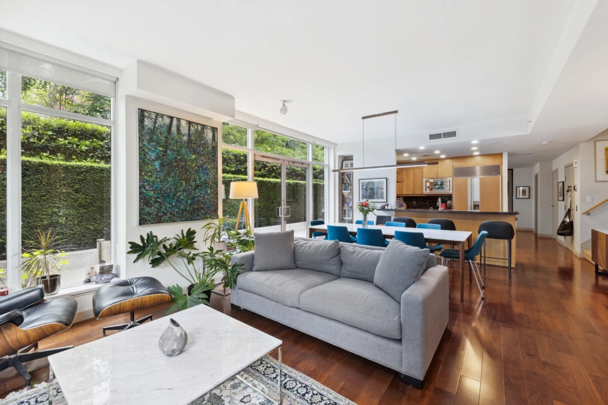 Kitchen Photo of TH12 1233 W Cordova Street, Vancouver, BC