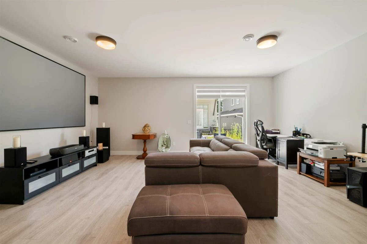 Hot Tub / Spa Photo of 36 4217 Old Clayburn Road, Abbotsford, BC