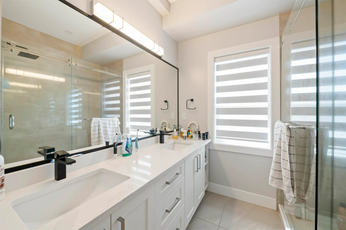 Mudroom Photo of 36 4217 Old Clayburn Road, Abbotsford, BC