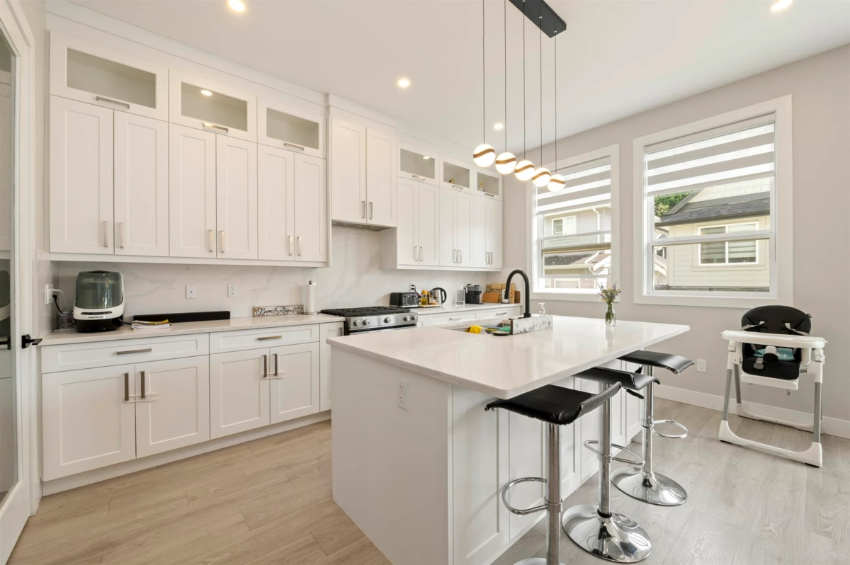 Walk-In Closet Photo of 36 4217 Old Clayburn Road, Abbotsford, BC