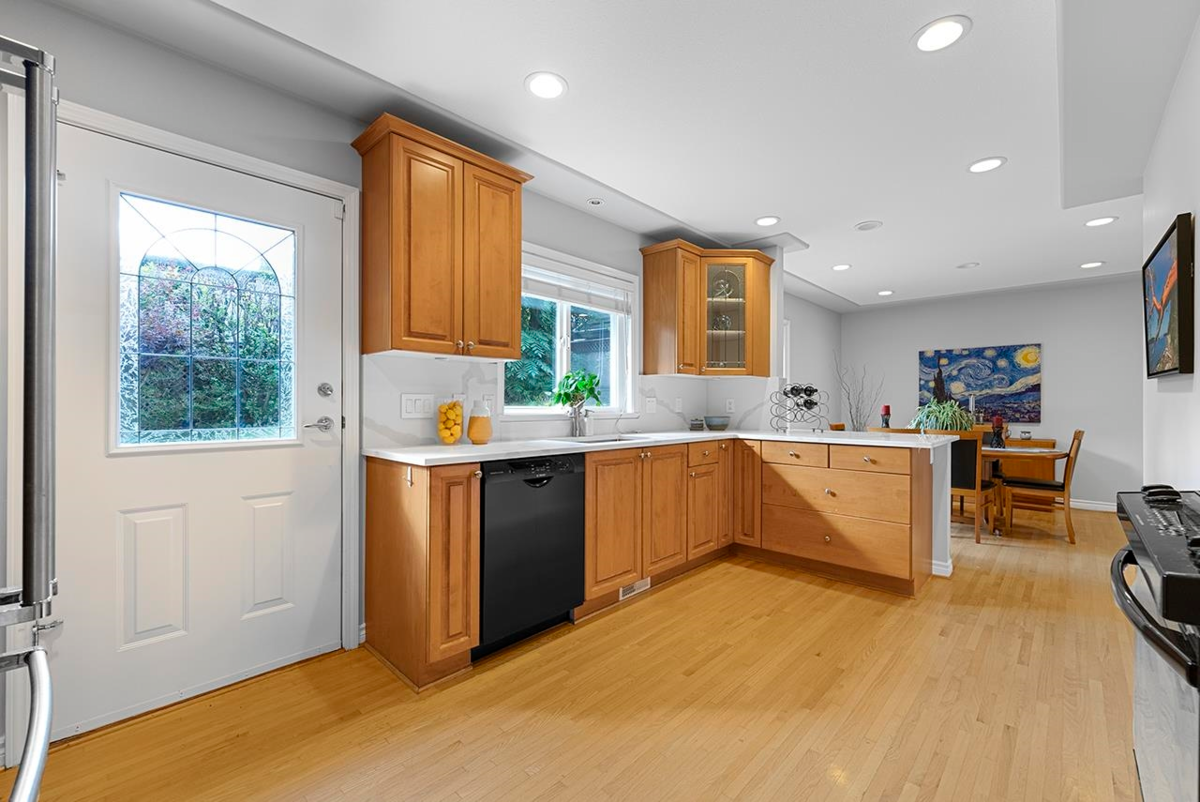 Family Room Photo of 5537 Rugby Street, Burnaby, BC