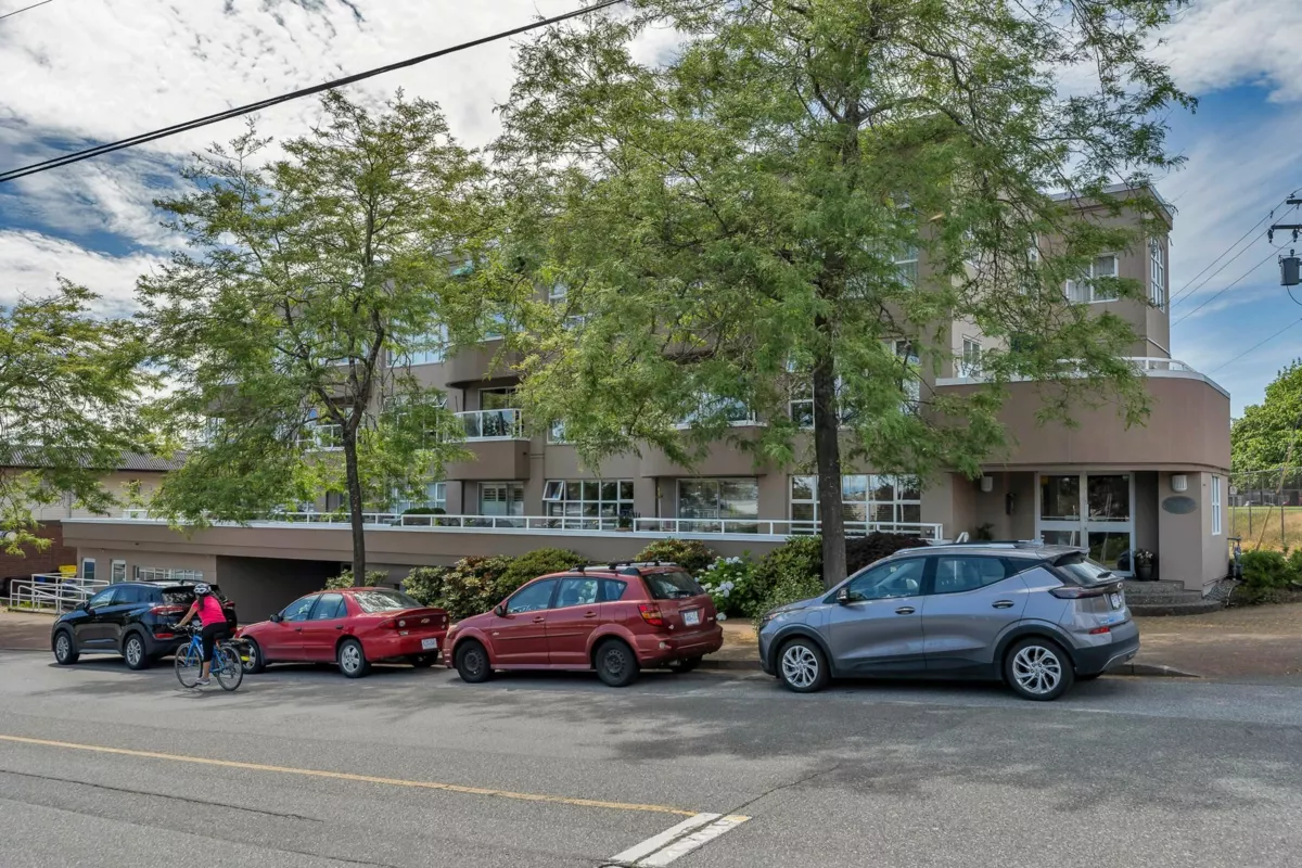 Exterior Rear Photo of 202 15284 Buena Vista Avenue, White Rock, BC