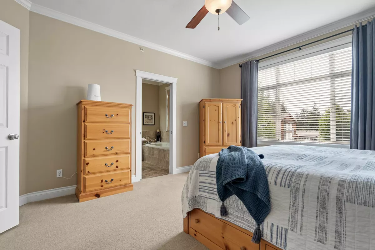 Entry Foyer Photo of 23669 133 Avenue, Maple Ridge, BC