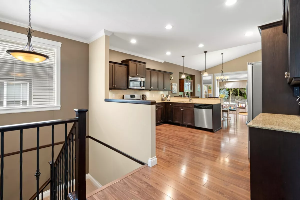 Kitchen Photo of 23669 133 Avenue, Maple Ridge, BC