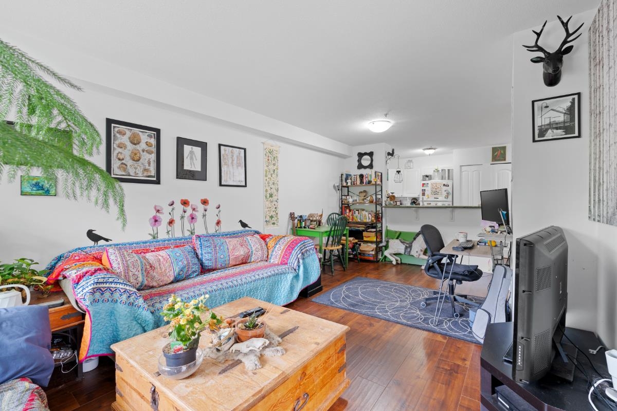 Primary Bathroom Photo of 108 20561 113 Avenue, Maple Ridge, BC