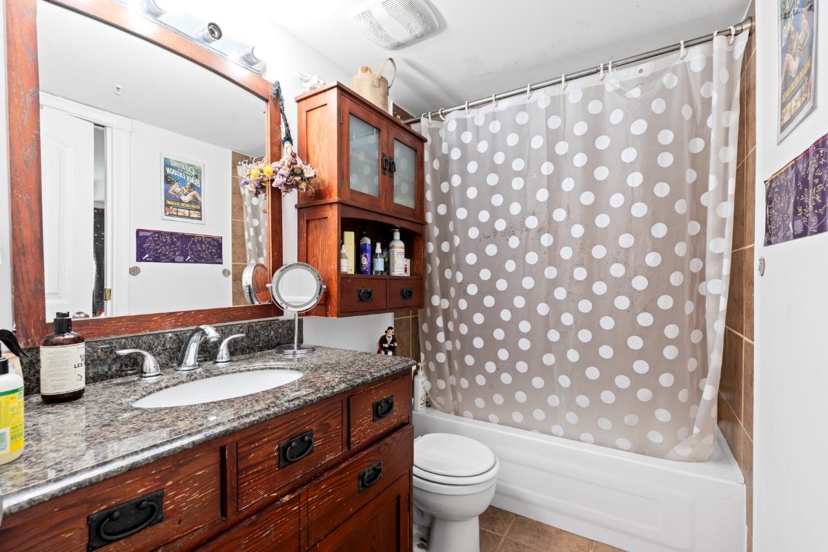 Walk-In Closet Photo of 108 20561 113 Avenue, Maple Ridge, BC