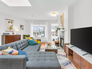 402 1575 W 12th Avenue, Vancouver, BC, Vancouver — Apartment/Condo for sale