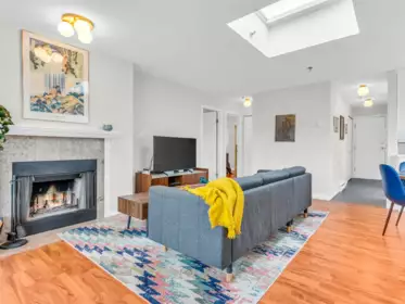 402 1575 W 12th Avenue, Vancouver, BC, Vancouver — Apartment/Condo for sale