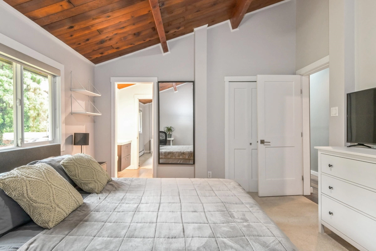 Front Yard Photo of 22948 132 Avenue, Maple Ridge, BC