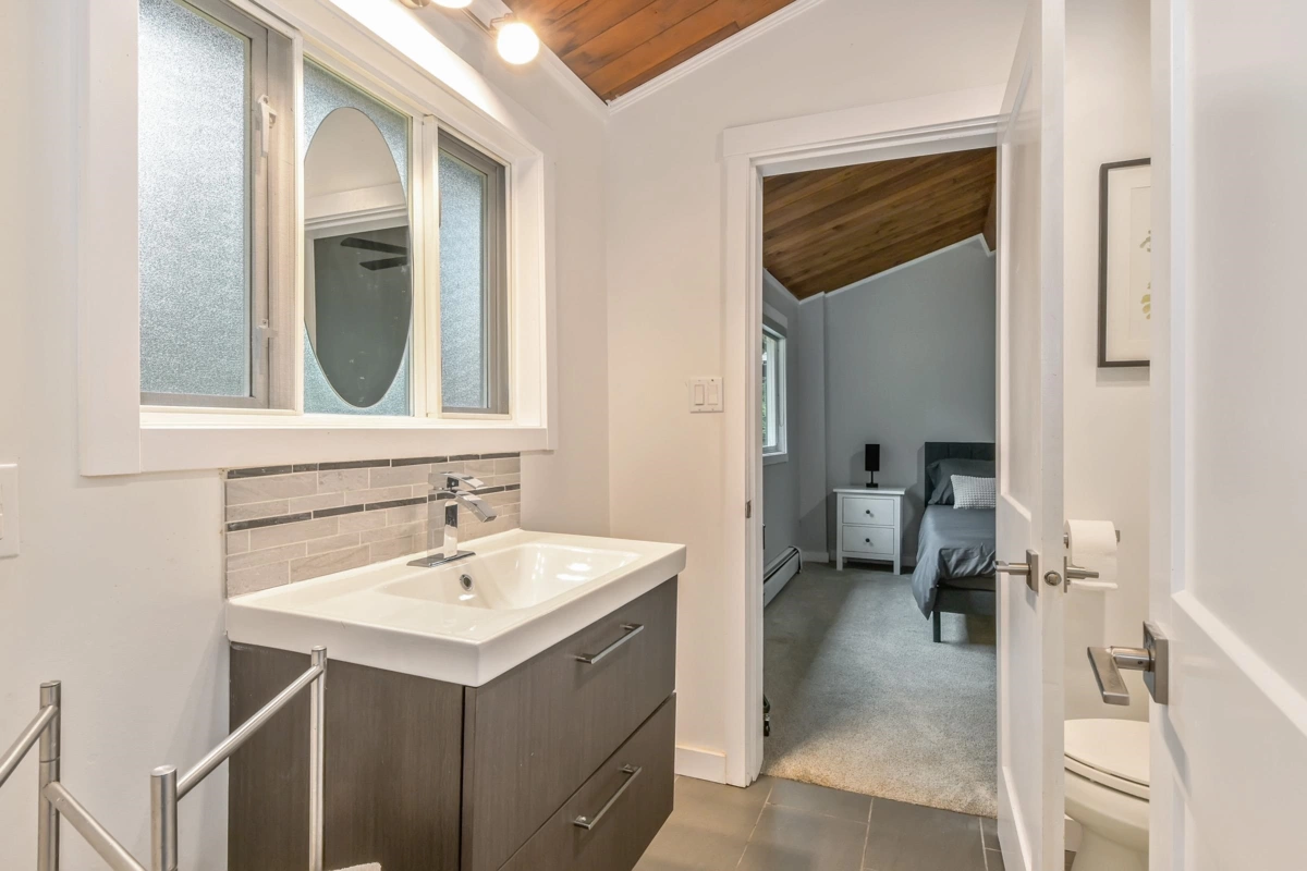 Swimming Pool Photo of 22948 132 Avenue, Maple Ridge, BC