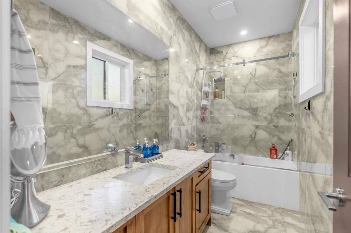 Aerial View of 26070 36 Avenue, Langley, BC