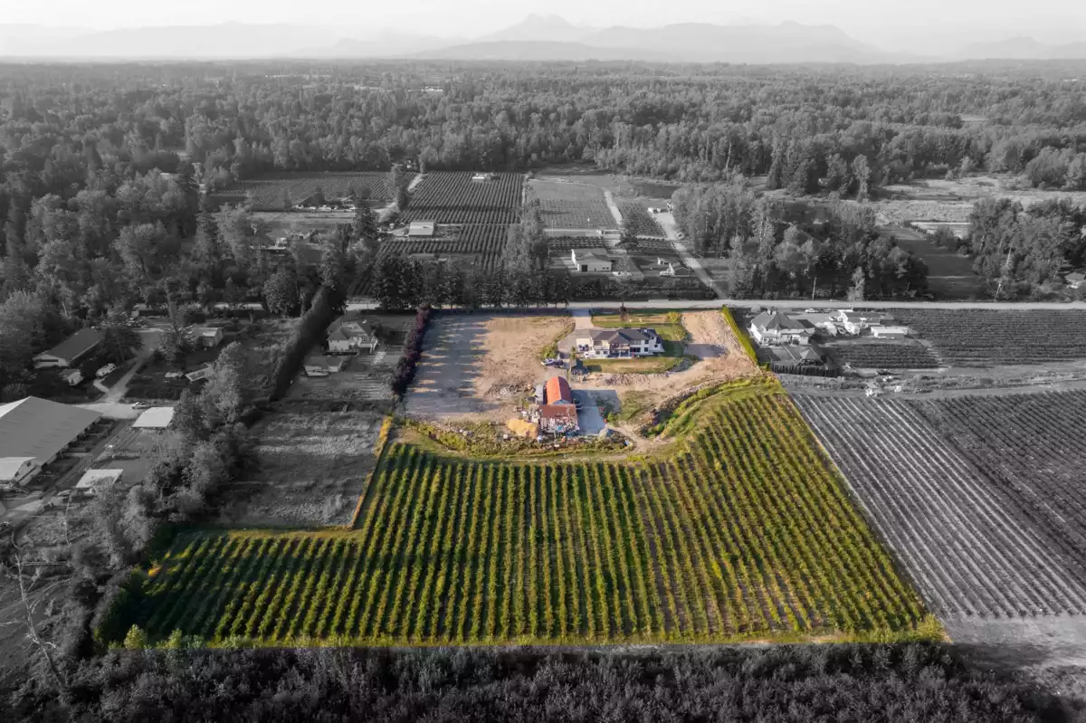 Family Room Photo of 26070 36 Avenue, Langley, BC