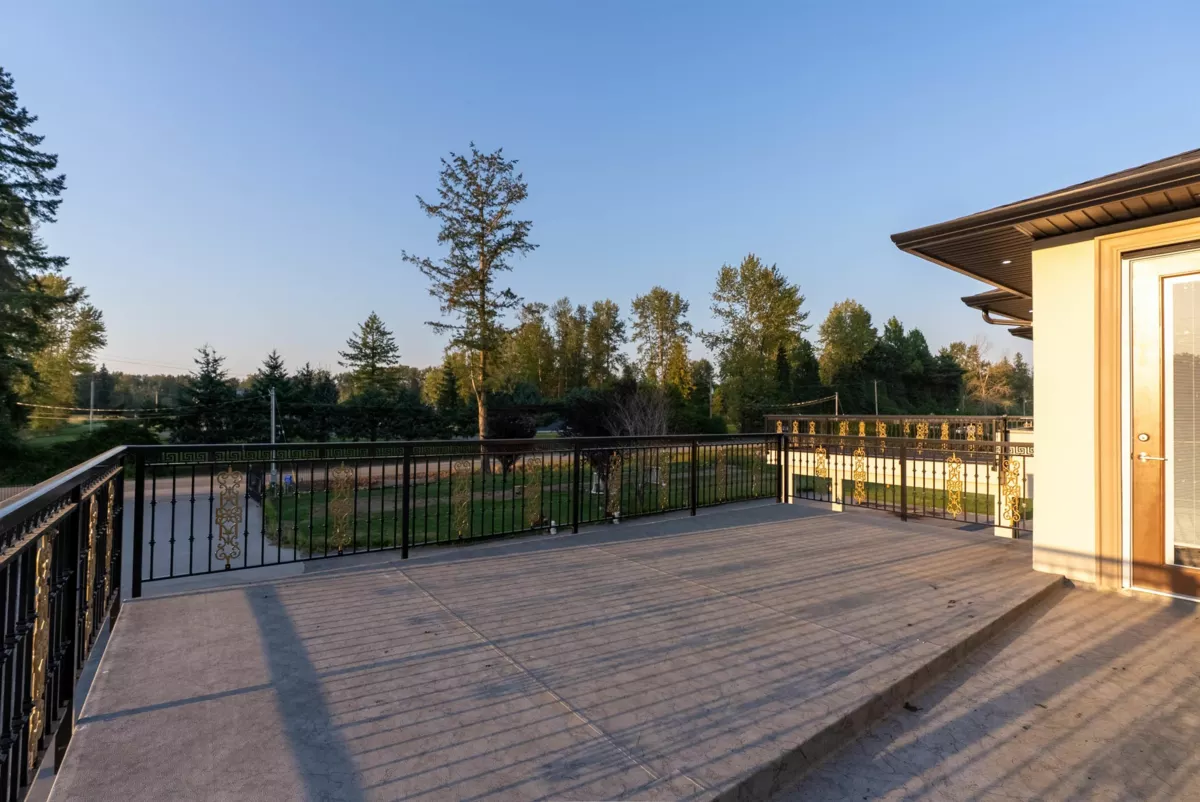 Garage Interior Photo of 26070 36 Avenue, Langley, BC