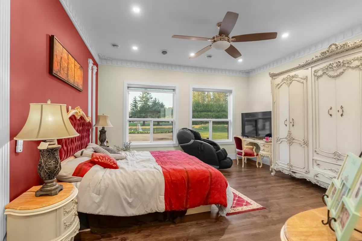 Hallway Photo of 26070 36 Avenue, Langley, BC