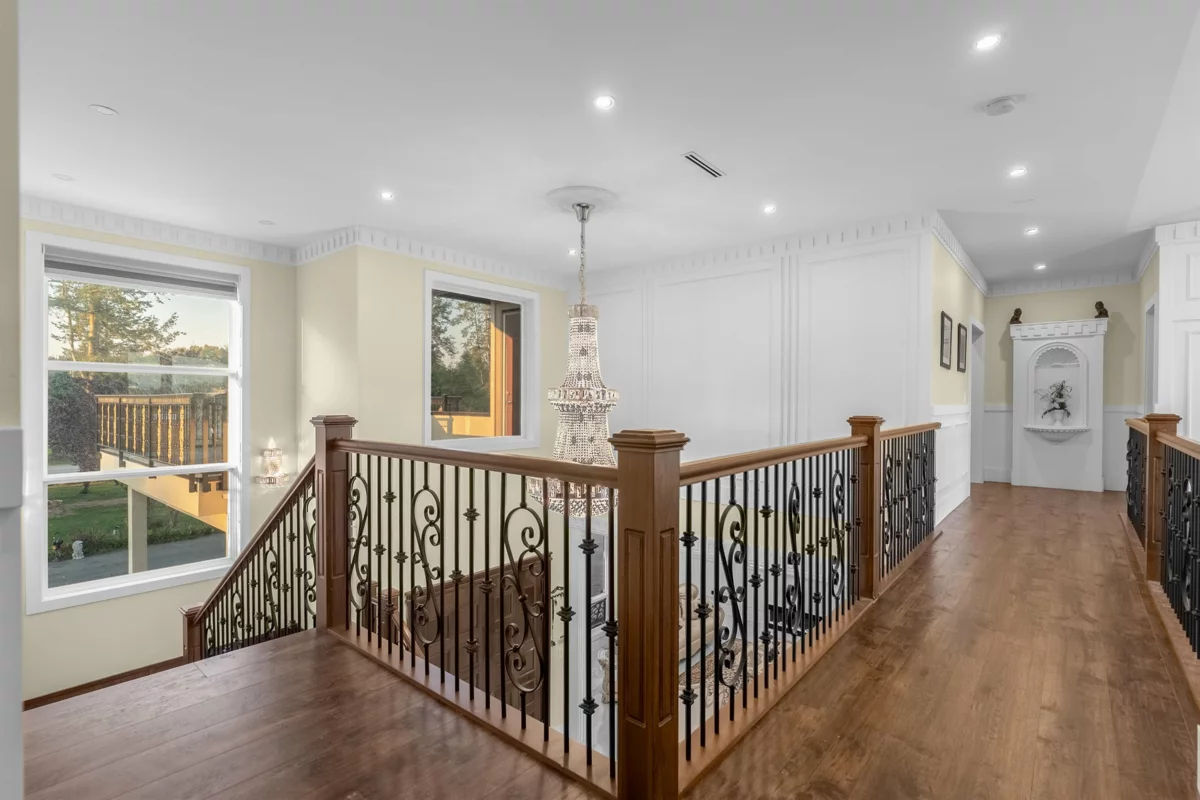 Hot Tub / Spa Photo of 26070 36 Avenue, Langley, BC