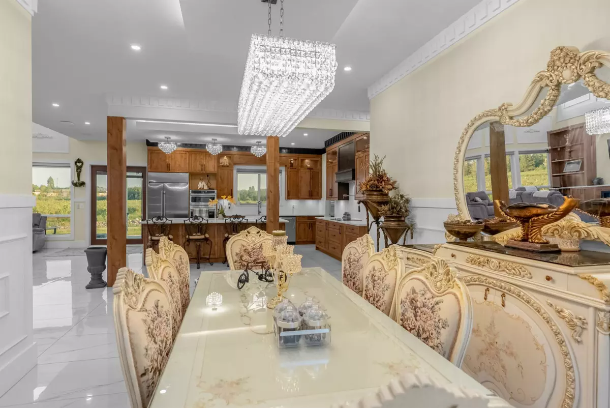 Laundry Room Photo of 26070 36 Avenue, Langley, BC