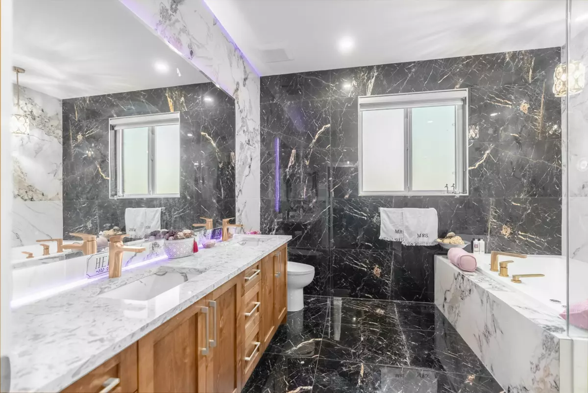 Neighborhood Park Photo Near 26070 36 Avenue, Langley, BC