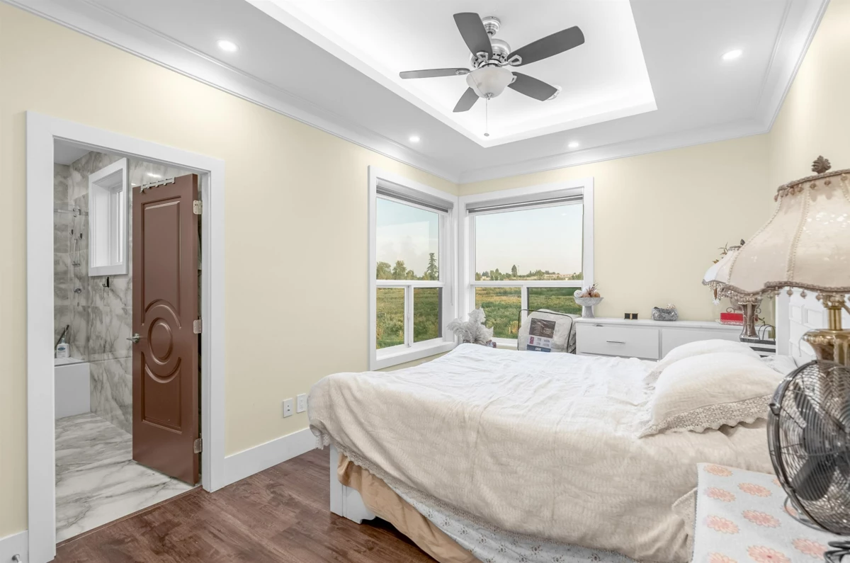 Outdoor Kitchen Photo of 26070 36 Avenue, Langley, BC