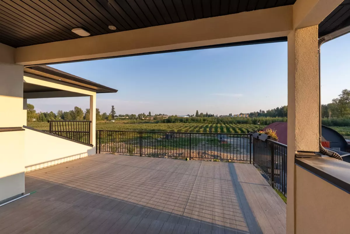 Outdoor Patio Photo of 26070 36 Avenue, Langley, BC