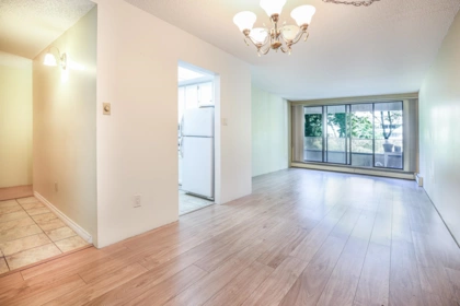 302 4134 Maywood Street, Burnaby, BC, Burnaby — Apartment/Condo for sale