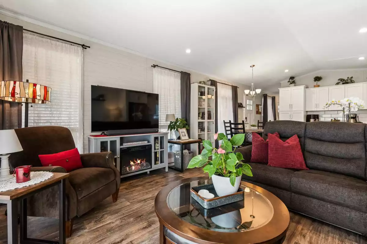 Walk-In Closet Photo of 26 6035 Vedder Road, Chilliwack, BC