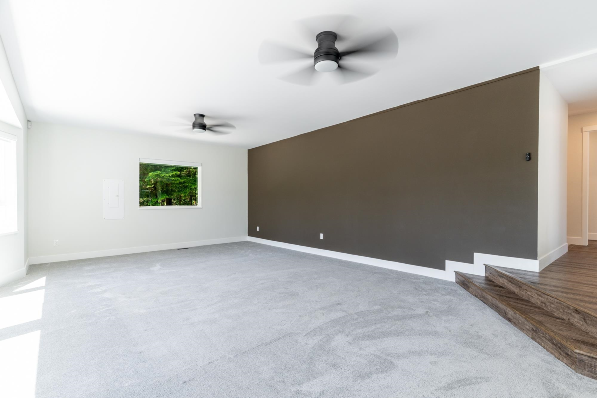 Mudroom Photo of 27561 Sayers Crescent, Maple Ridge, BC